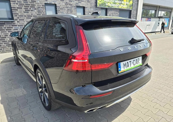 Volvo V60 Cross Country cena 132900 przebieg: 179000, rok produkcji 2020 z Zabrze małe 781